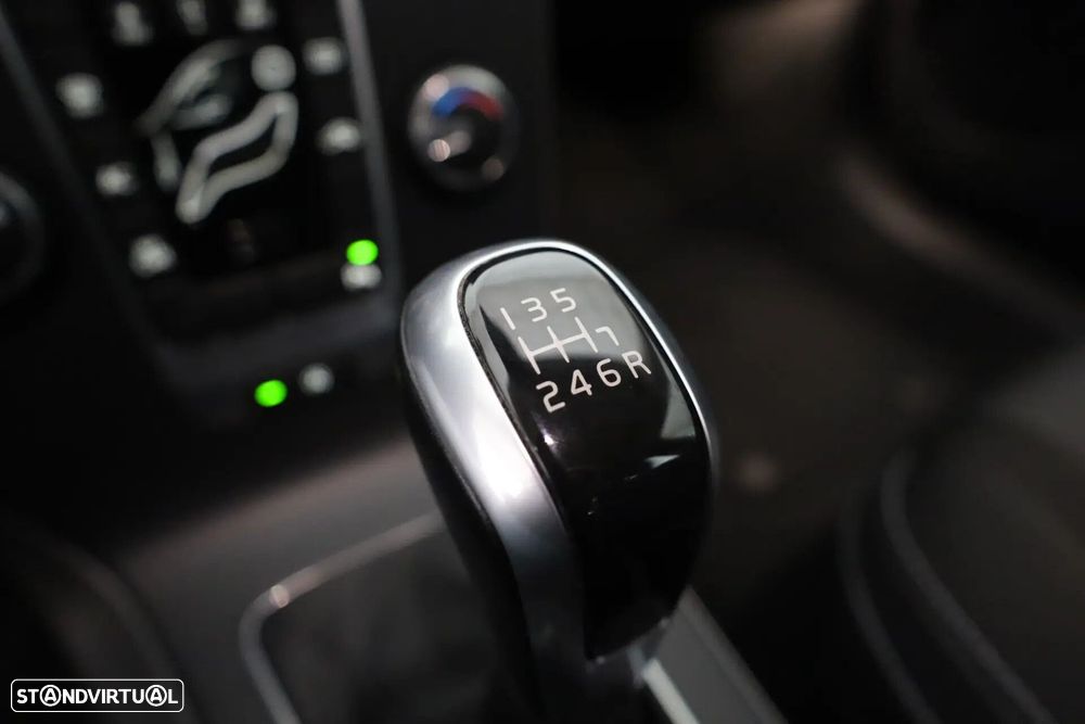 Volvo V40 2.0 D2 Momentum - 28