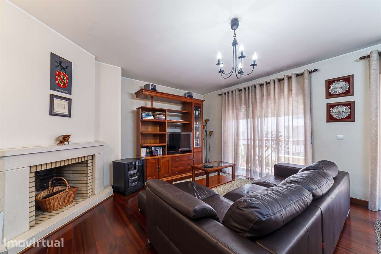 Apartamento T3 Venda em Oliveira de Azeméis, Santiago de Riba-Ul, Ul, - Grande imagem: 2/58