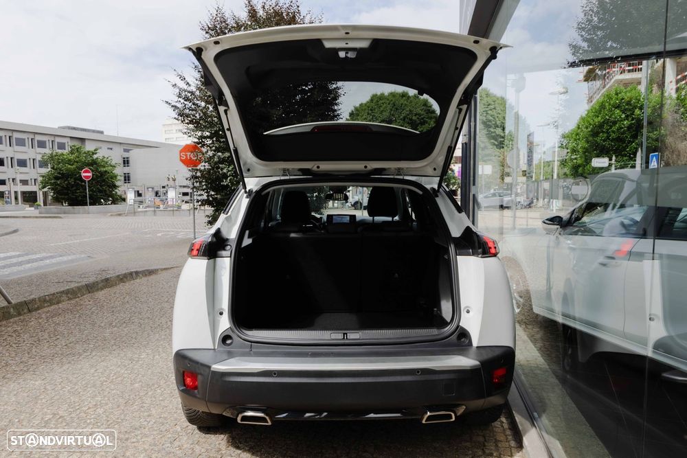 Peugeot 2008 1.2 PureTech Allure Pack EAT8 - 19