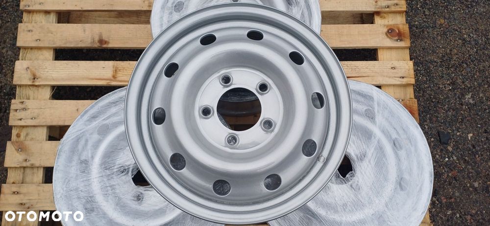 Felgi stalowe po regeneracji 6x16 cali , rozstaw śrub 5x130 . - 2
