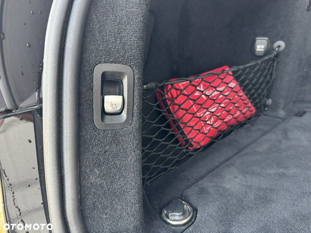 Mercedes-Benz Klasa C 180 T Avantgarde - 17