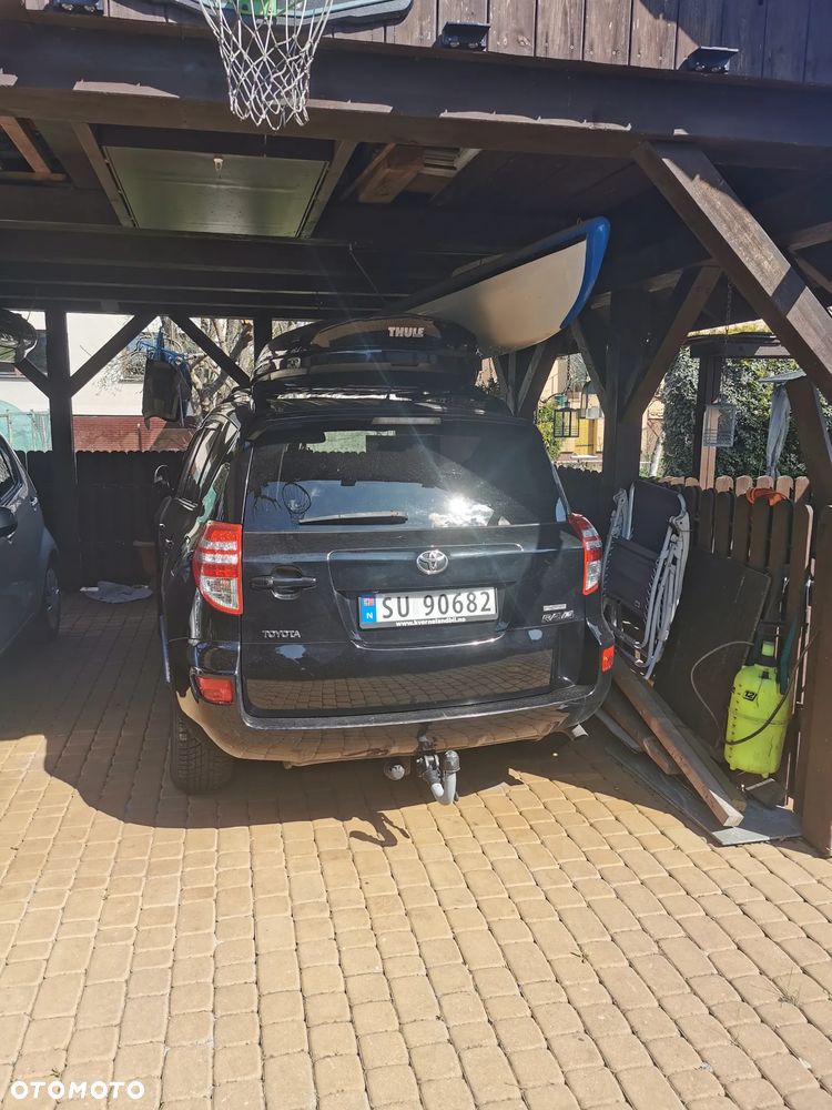 Toyota Avensis 2.0 D-4D - 30