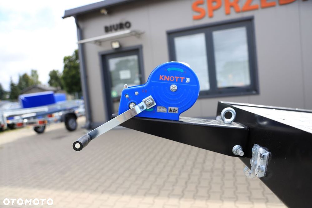 Inny Balhanger OPTILIFT Czarna 2745 4.5x2.1 Wypełnienie alu ryfel Uchylna Grawitacyjnie DMC 2700kg Full LED - 18