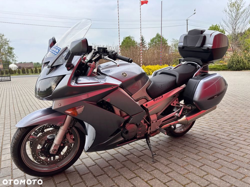 Yamaha FJR - 6