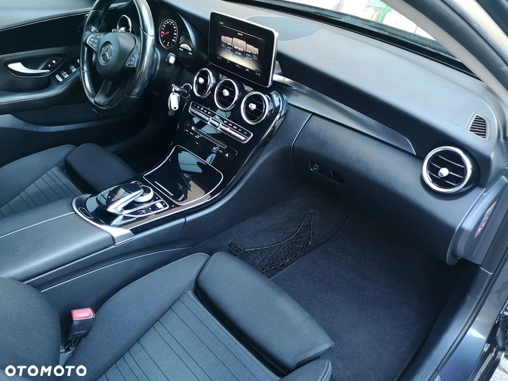 Mercedes-Benz Klasa C 180 7G-TRONIC - 14
