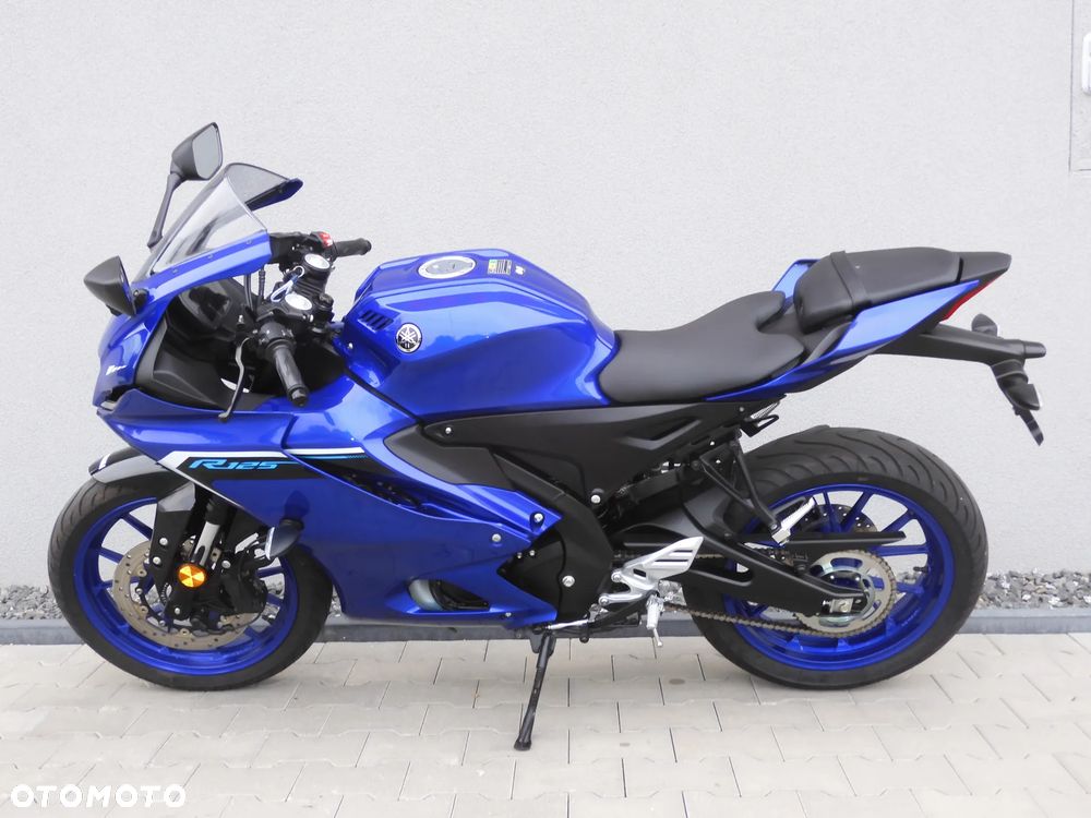Yamaha YZF - 37