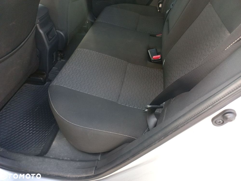 Toyota Auris 2.0 D-4D Premium - 10