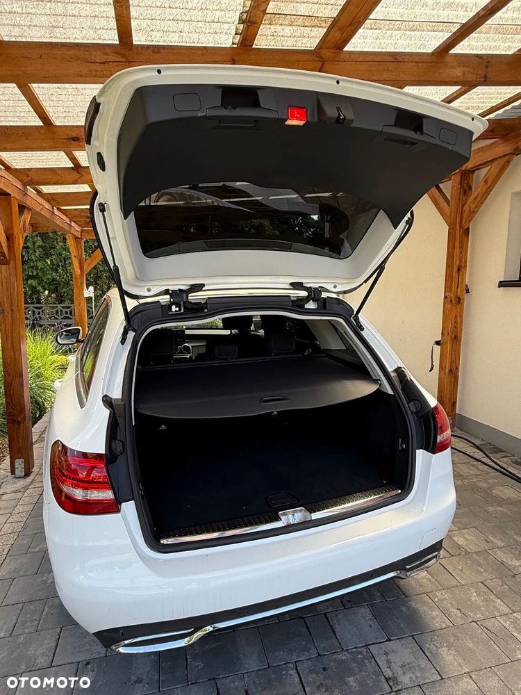 Mercedes-Benz Klasa C 180 (BlueTEC) d T 7G-TRONIC - 7