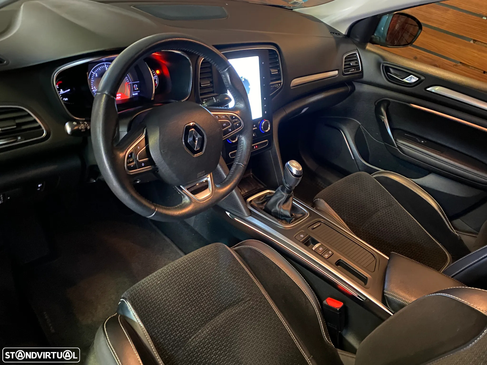 Renault Mégane Grand Coupe 1.5 Blue dCi Executive - 6