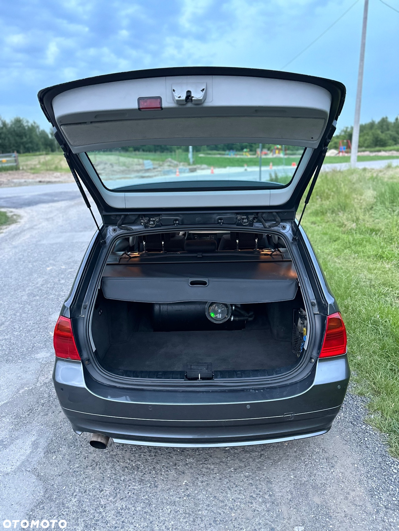 BMW Seria 3 320i Touring - 14