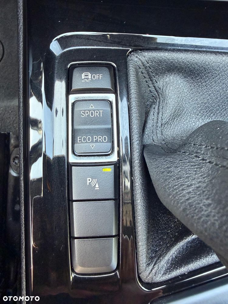 BMW X1 sDrive18d M Sport - 9