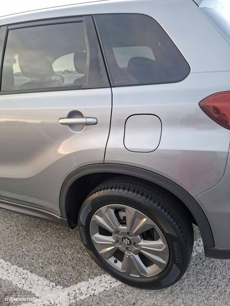 Suzuki Vitara 1.0T GLE - 12