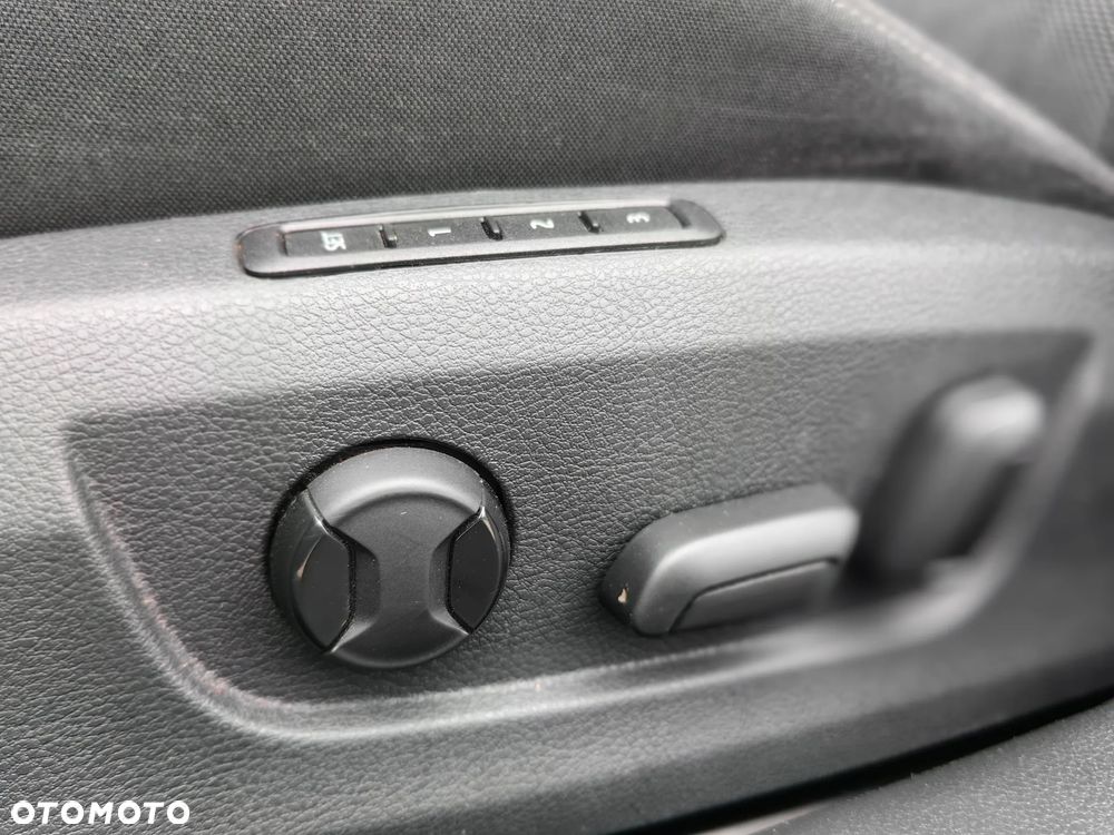 Skoda Superb 2.0 TDI SCR Sportline DSG - 32