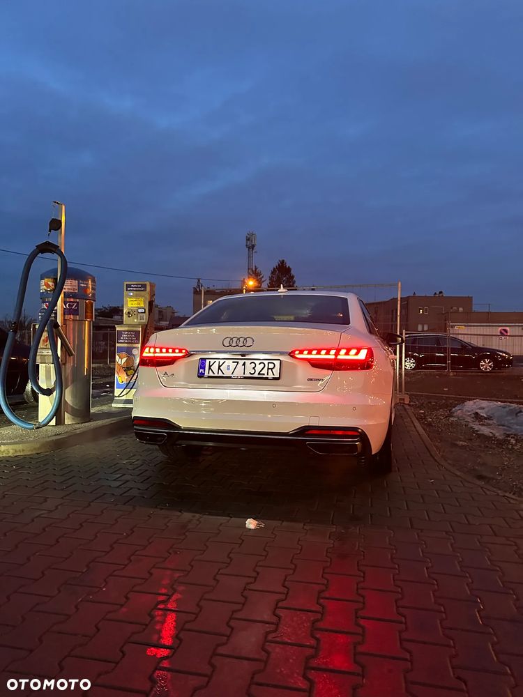 Audi A4 Limousine - 10