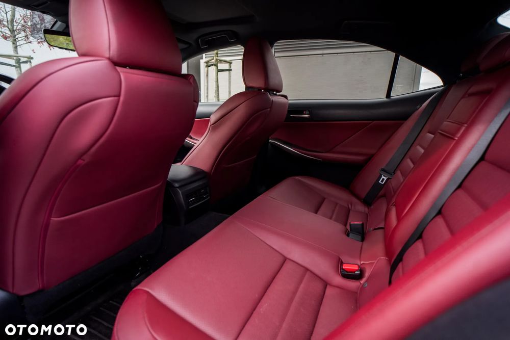 Lexus IS 200t / 300 F Sport - 13