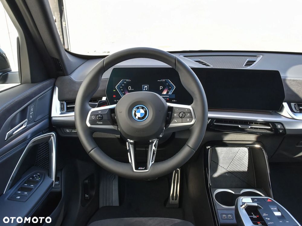 BMW iX1 xDrive30 - 34