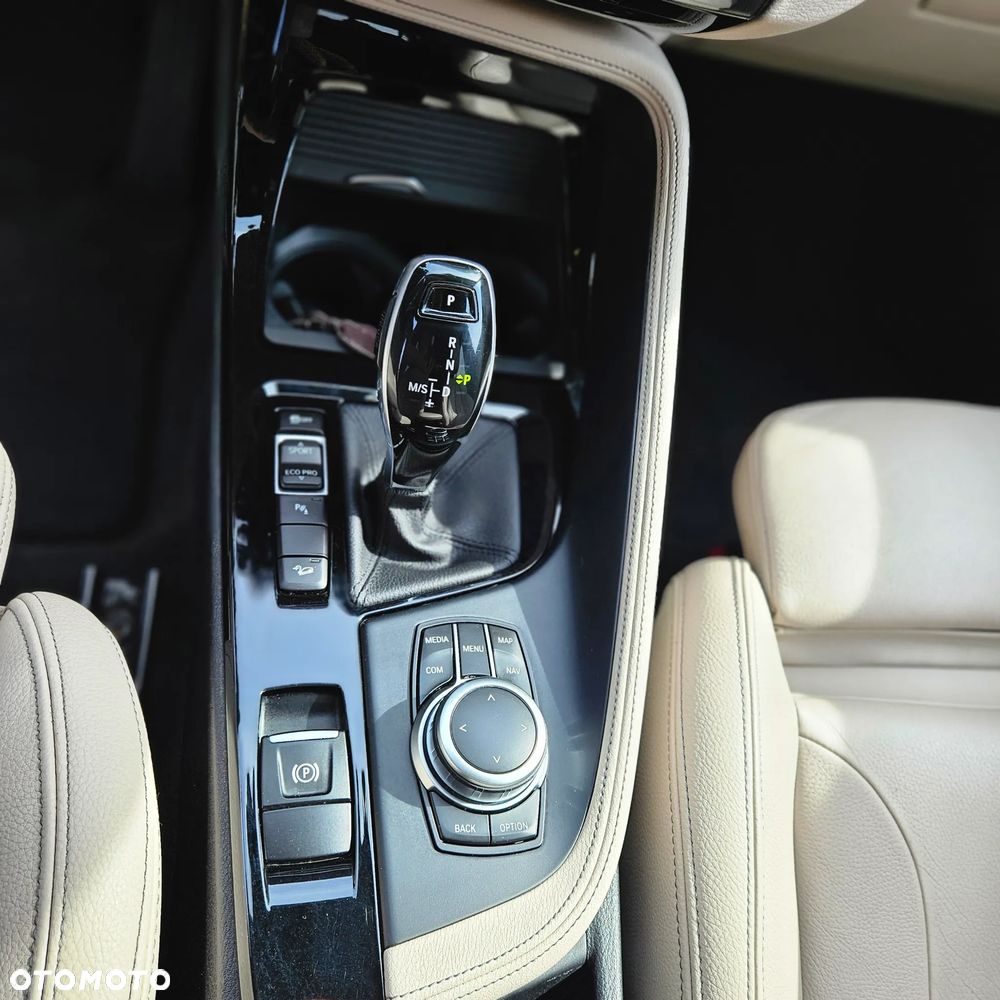 BMW X1 xDrive20i M Sport - 17