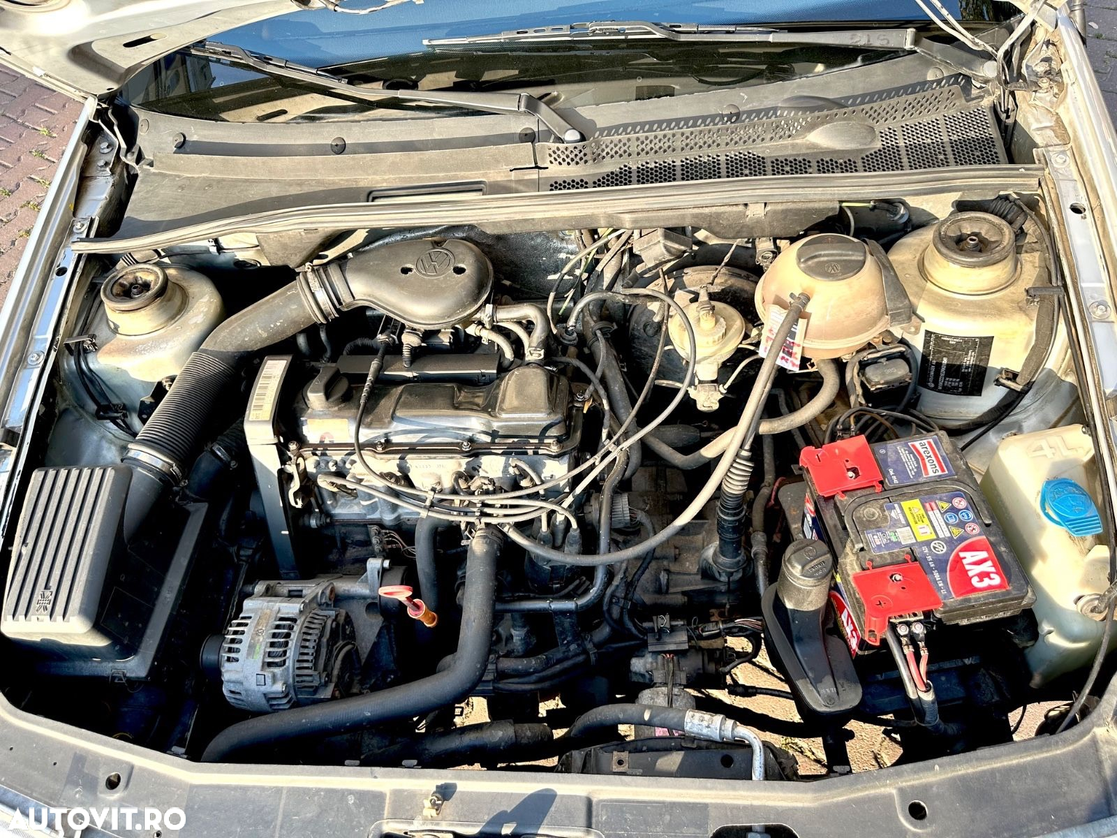 Volkswagen Golf - 6