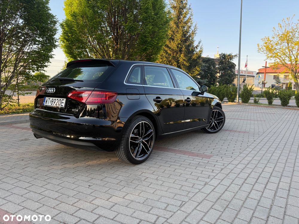 Audi A3 Sportback - 4