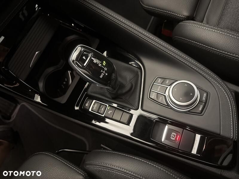 BMW X1 sDrive18i - 17