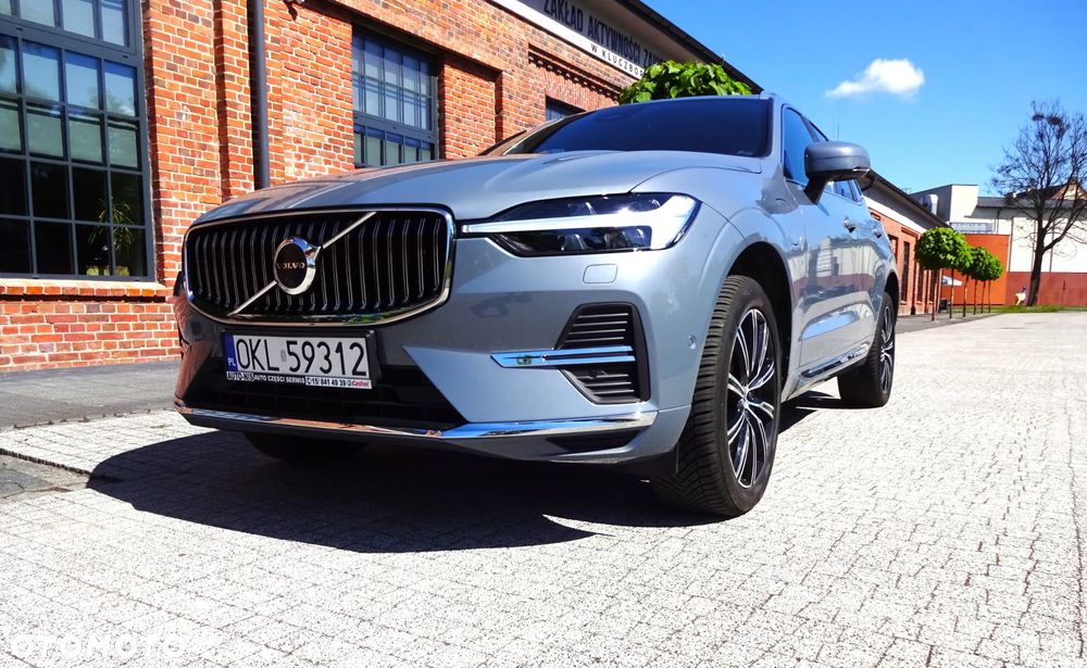 Volvo XC 60 T8 Plug-In Hybrid AWD Ultra Dark - 1