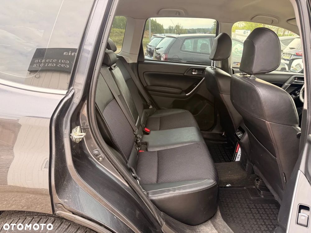 Subaru Forester 2.0 i Platinum Lineartronic - 20