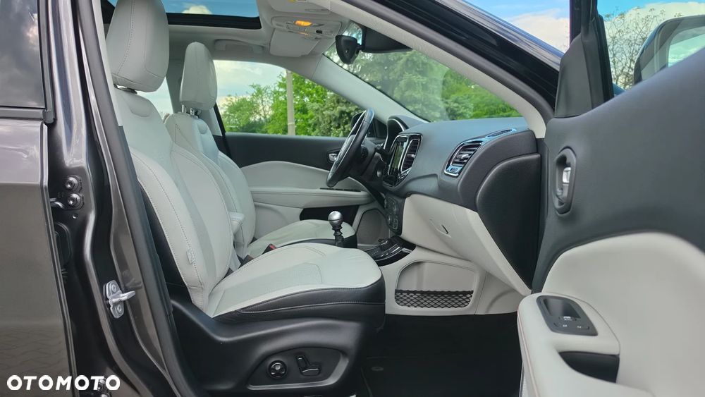 Jeep Compass 2.0 MultiJet Active Drive Limited - 31