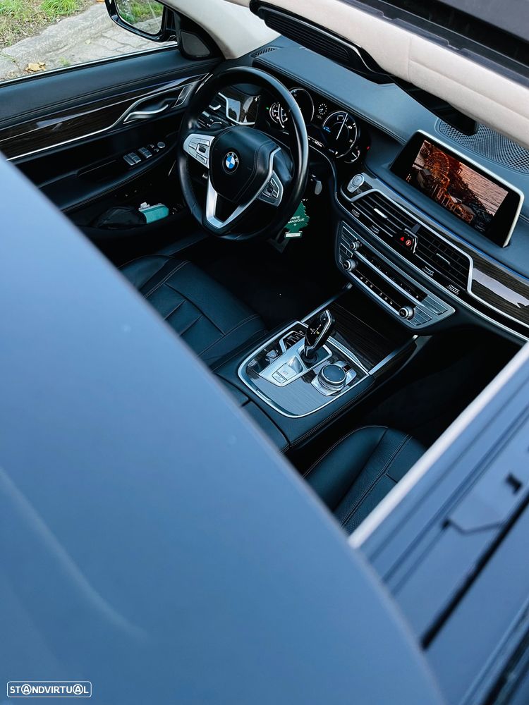 BMW 730 d Pack M - 17