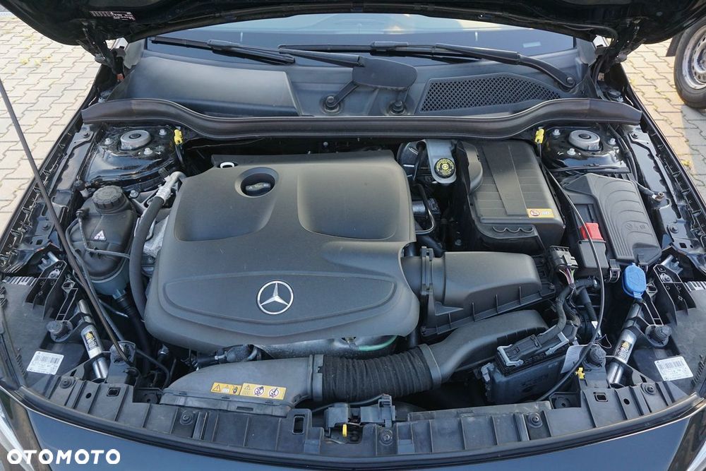 Mercedes-Benz GLA 200 7G-DCT Urban - 26
