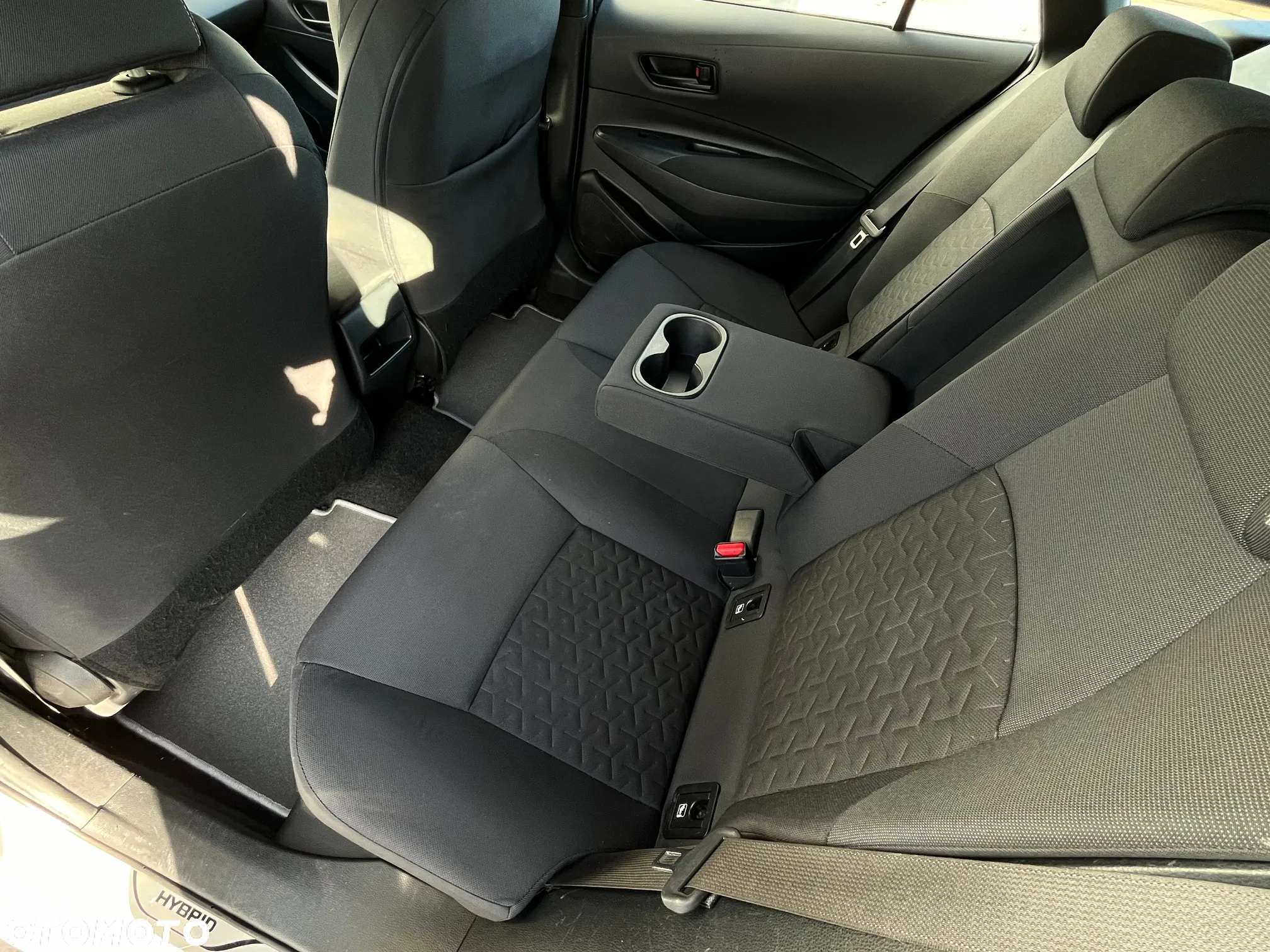 Toyota Corolla 1.8 Hybrid Comfort - 15