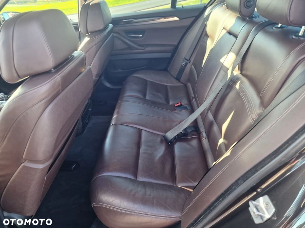 BMW Seria 5 530d xDrive Sport-Aut Luxury Line - 20