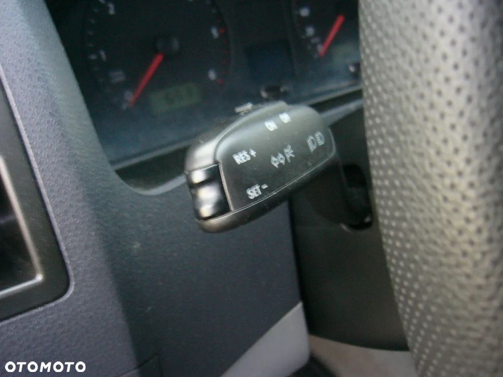 Volkswagen Transporter T5 LONG LIFT 2,5tdi 175 Ps - 16