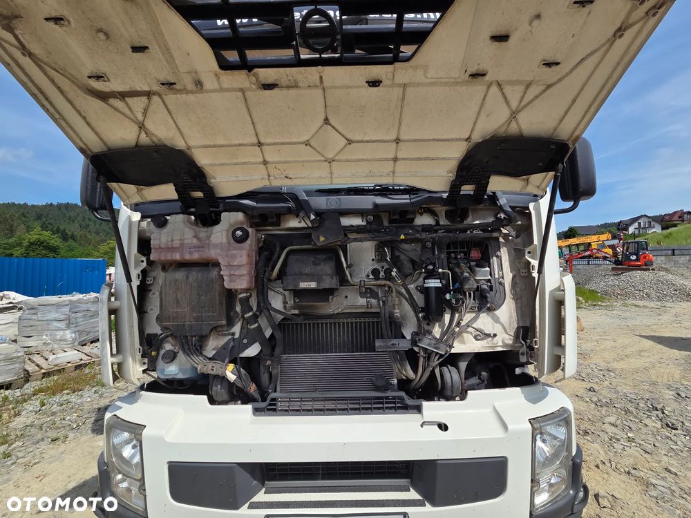 Volvo FL - 20