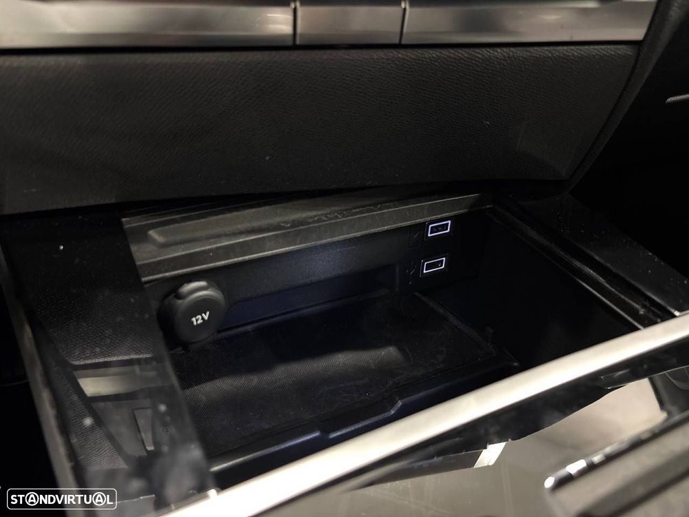 Opel Astra 1.2 T Hybrid GS eDCT - 19