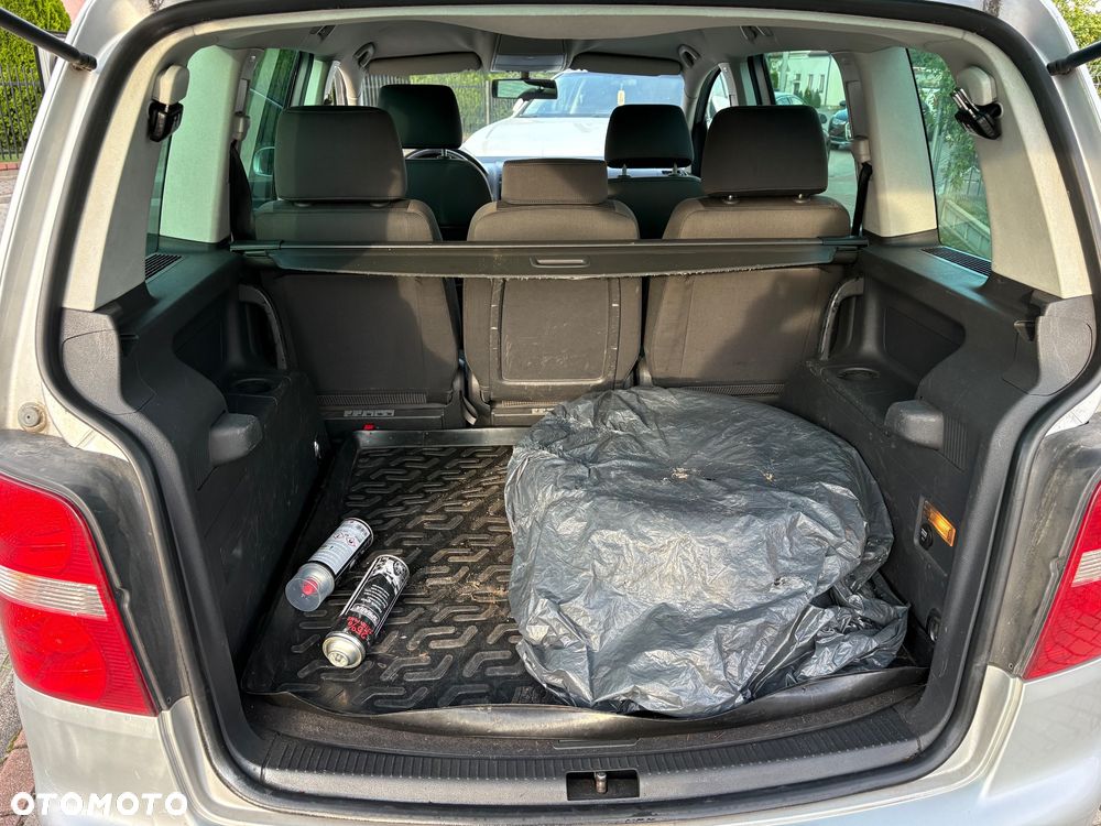 Volkswagen Touran 1.9 TDI Trendline - 11