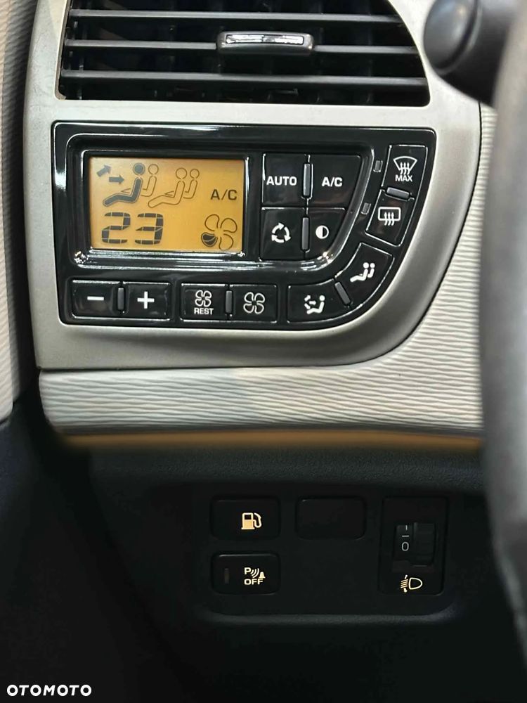 Citroën C4 Picasso 2.0 HDi FAP EGS6 Exclusive - 20