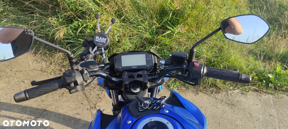 Suzuki GSX - 9