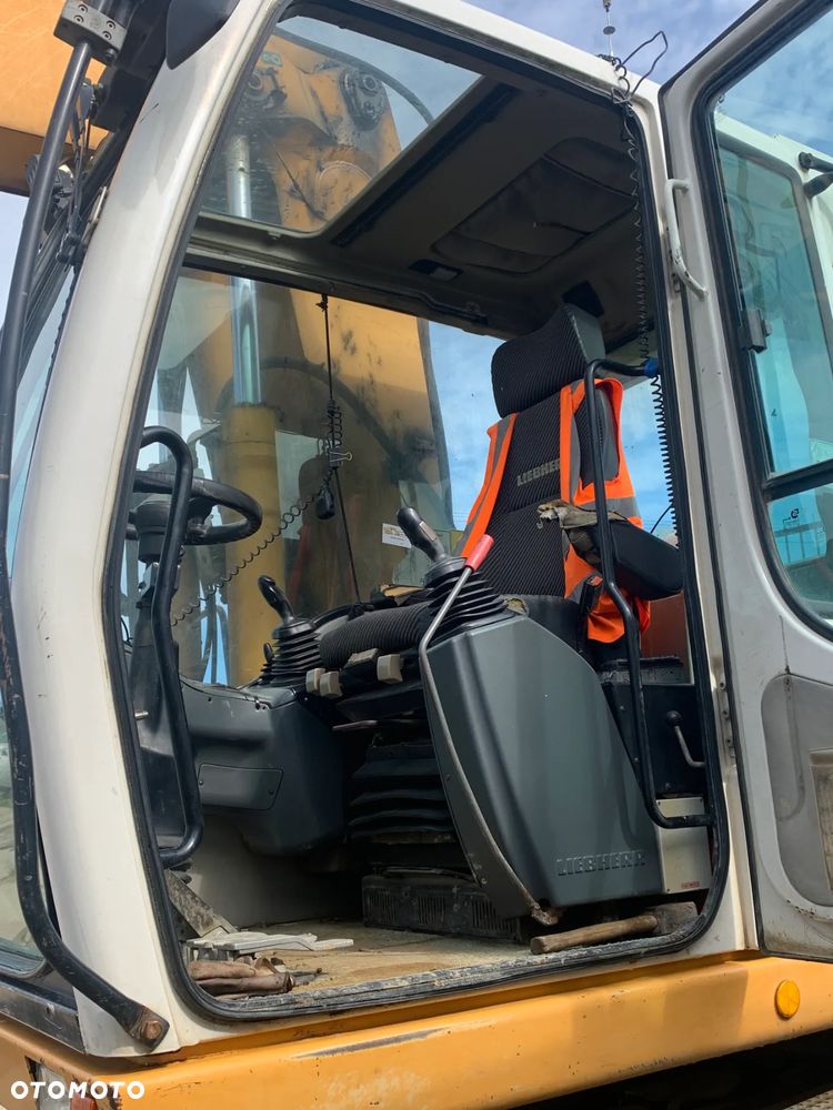 Liebherr - 5