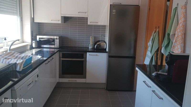 Apartamento T3 semi-novo- Alcobaça - zona histórica - Grande imagem: 4/11