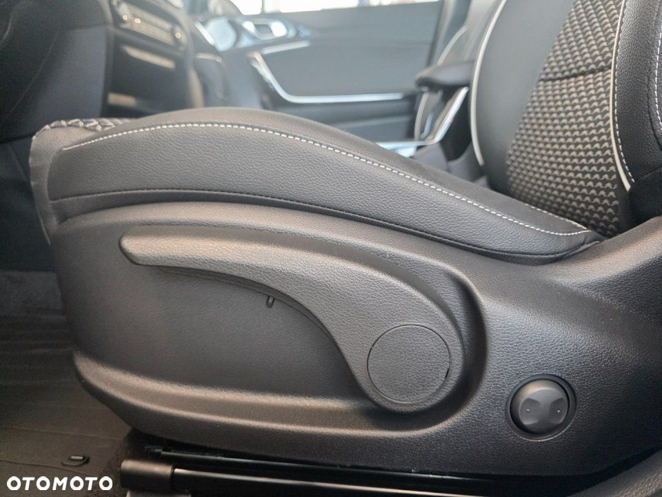 Kia Ceed - 29