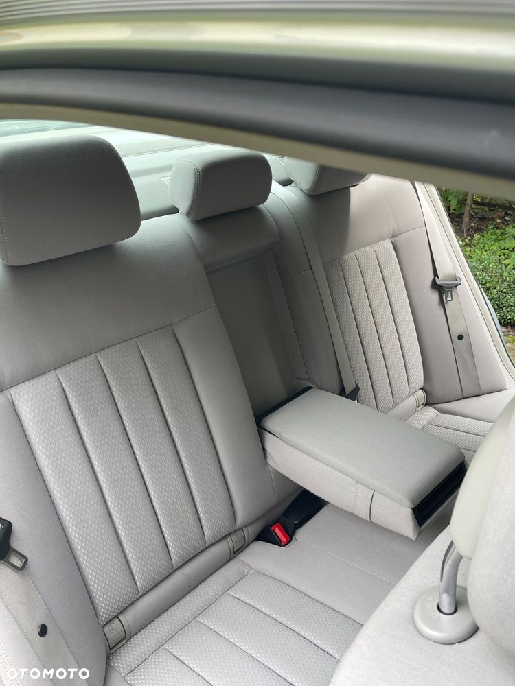 Mercedes-Benz Klasa E 350 CDI 4-Matic BlueEff - 8