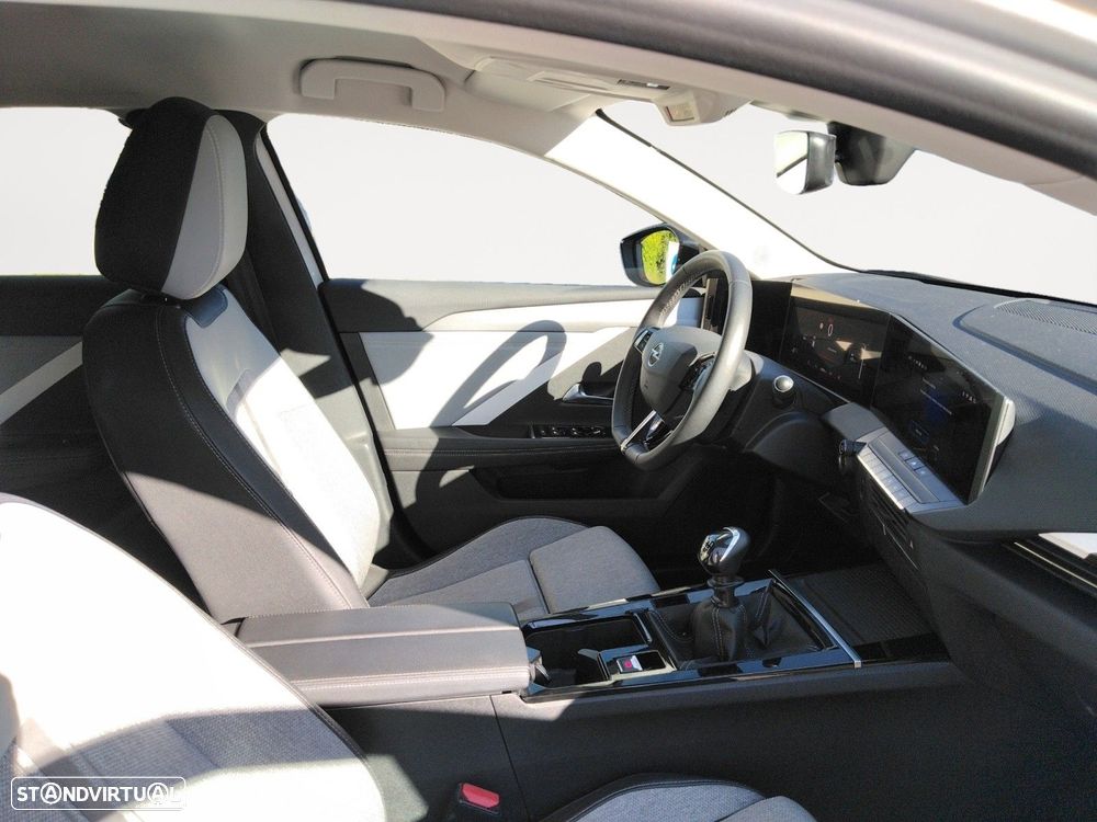 Opel Astra 1.2 T Elegance - 15