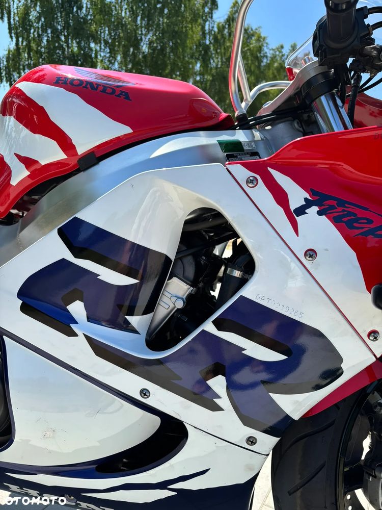 Honda CBR - 11