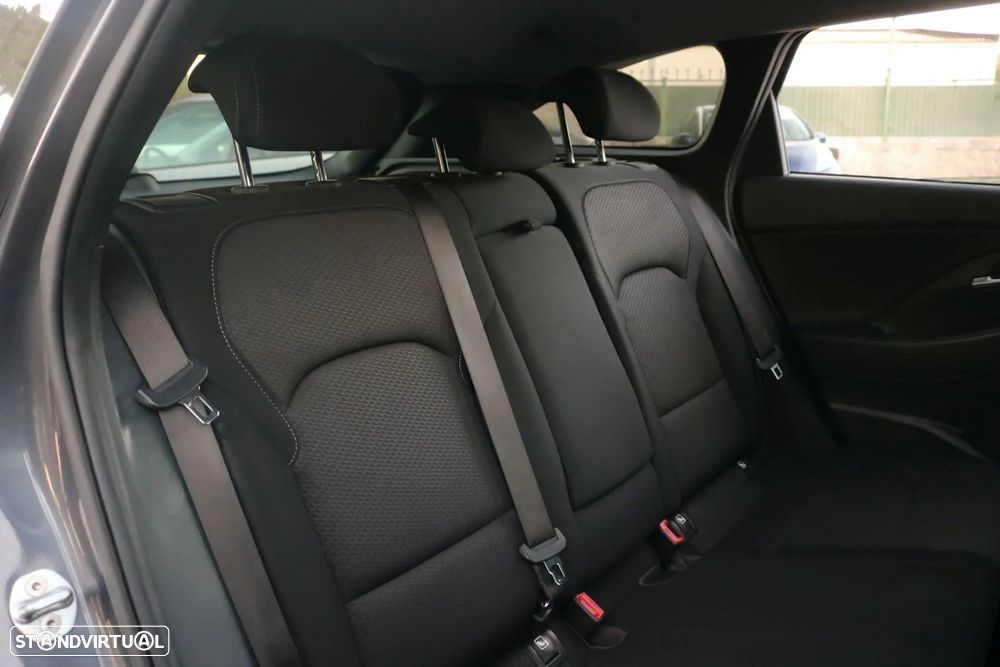 Hyundai i30 CW - 13