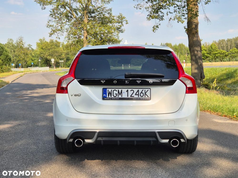 Volvo V60 D3 R-Design - 5