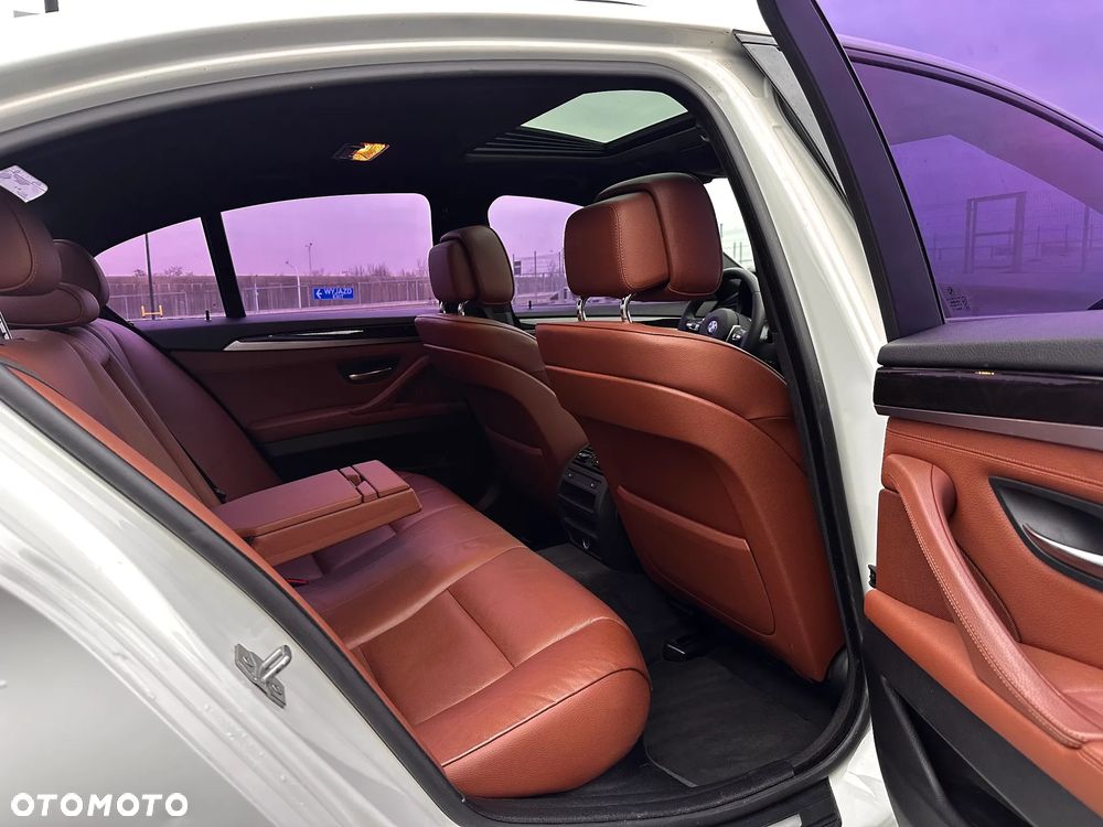 BMW Seria 5 535d Modern Line - 36