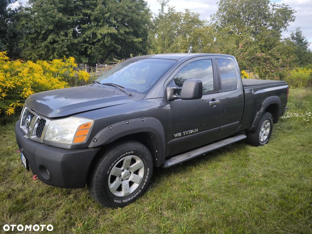 Nissan Titan - 1