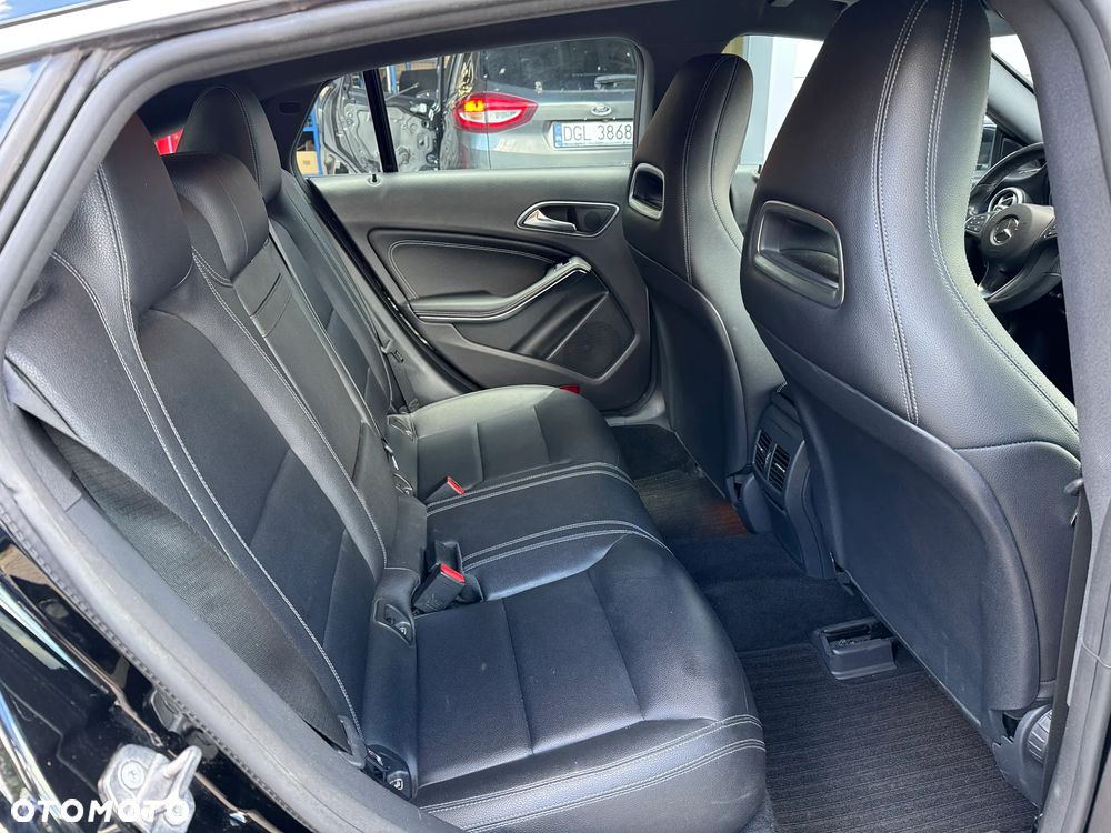 Mercedes-Benz CLA 220 d 7G-DCT - 13