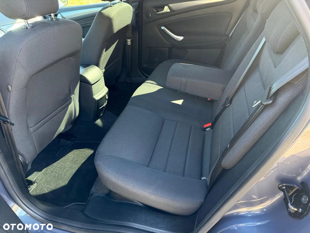 Ford Mondeo 2.0 TDCI Champions Edition - 26