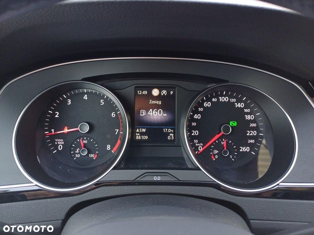 Volkswagen Passat - 15